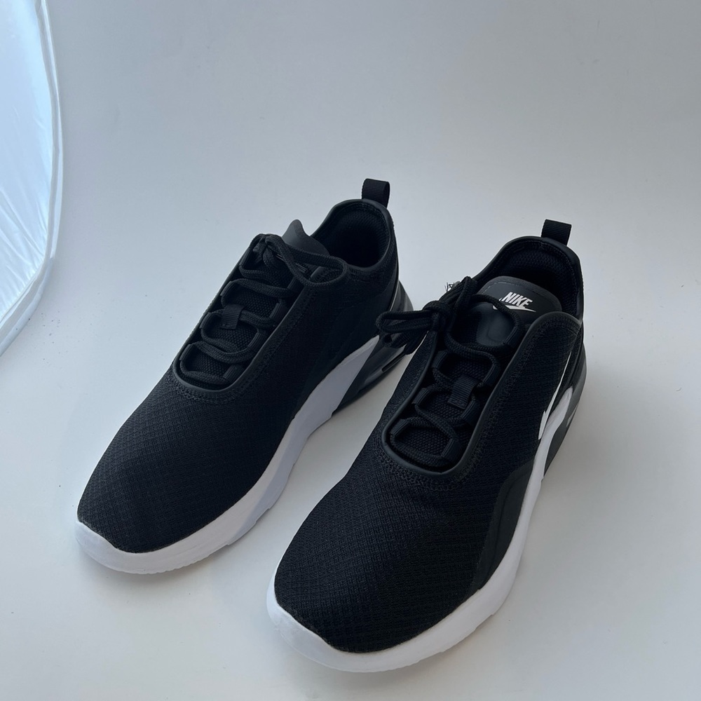 Women's Nike Air Max Motion 2 Black/White (AO0352 007) - Size 8